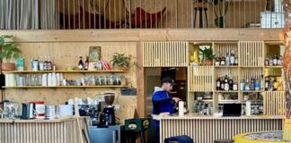 Wereldse pick-up lunches bij Yellow House in Houthaven