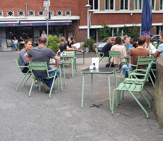 Horeca-ondernemers in West somber en hoopvol tegelijk