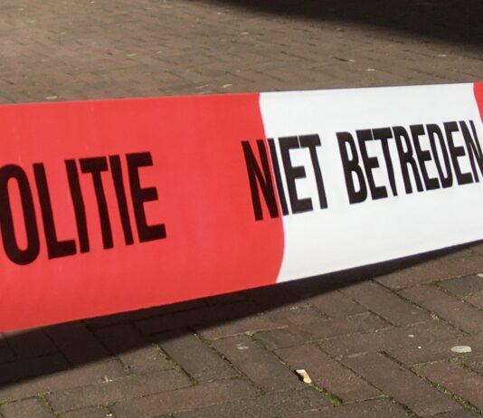 Supermarkt Gulden Winckelplantsoen ontruimd, man aangehouden