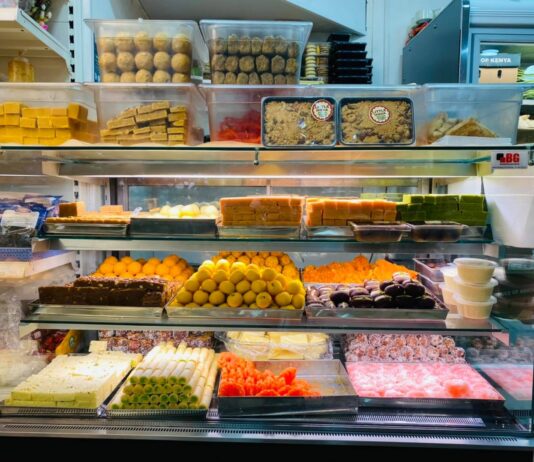 Lentefeest (‘Holi’) met Little India Supermarket