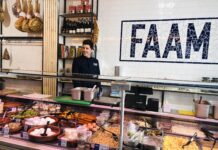 Kwijlen voor de vitrine bij Trattoria Faam in de Jan Evertsenstraat