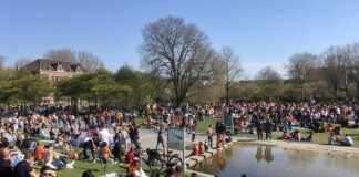 Westerpark zeer druk, gemeente roept op niet meer te komen