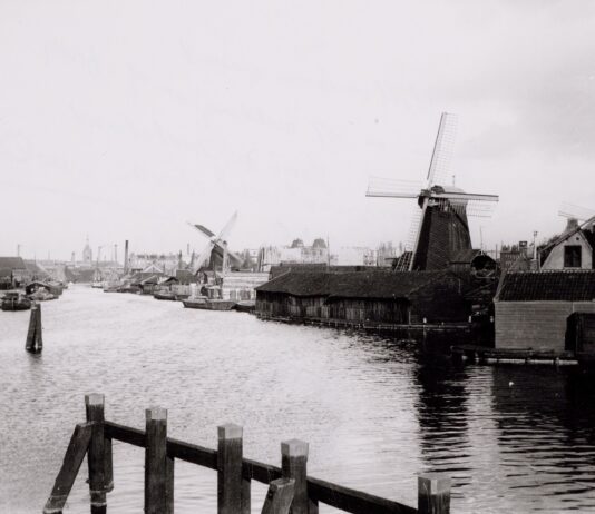 Molen De Otter en molen De Eenhoorn toen