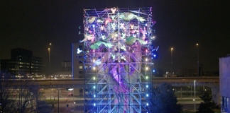 30 meter hoge lichtkunst brengt ode aan de festival- en evenementenindustrie