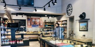 Turkse ‘kikkererwtsnoepjes’ bij Tataroğlu in de Jan Eef