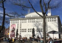 Podium Mozaïek is even kerk, mét theatervoorstelling
