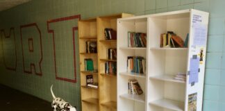 Boekenkast moet weg uit tunnel