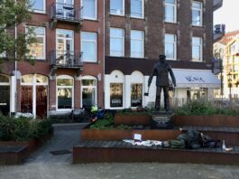 Messenverbod in ‘overlastgebieden’ Da Costabuurt en Sloterdijk