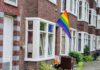 West hangt de regenboogvlag uit na brandstichting in studentenflat