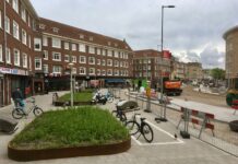 Brede stoep op plek ventweg Bos en Lommerweg