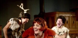 Theatervoorstelling DRONKEN MENSEN in Nassaukerk