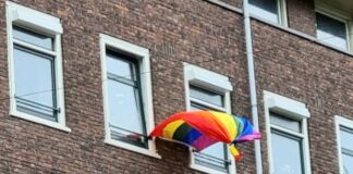 Initiatiefnemer regenboogvlaggen genomineerd als Amsterdammer van het Jaar