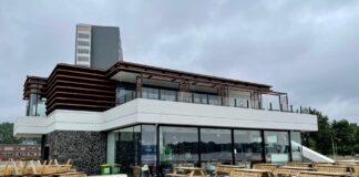 Niet iedereen wordt droevig van Oeverzicht