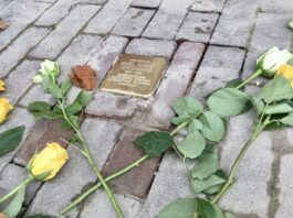 Gedenksteen homoseksuele verzetsstrijder