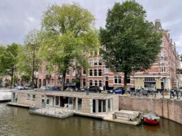 Riskante verzakking Da Costakade: afsluiting voor auto’s, woonboten weg