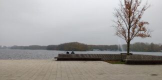 Expositie aan Sloterplas verbeeldt eenzaamheid in Nieuw-West