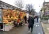 Eerste markt Bos en Lommerweg ondanks de regen gezellig druk