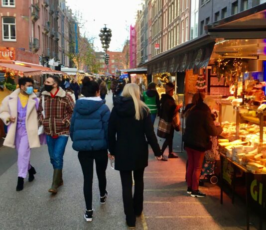 Raadspartijen willen op marktdagen goedkoper parkeren bij Ten Katemarkt