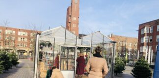 Kaarsjes branden op Mercatorplein