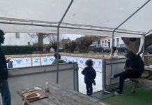 Blije gezichten op schaatsbaantje Speeltuin Sloten