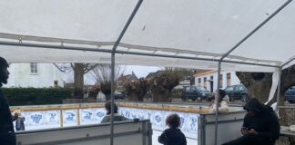 Blije gezichten op schaatsbaantje Speeltuin Sloten