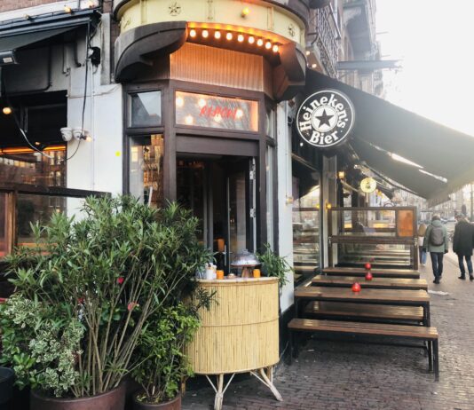 De gloednieuwe bagelshop van Ramona is open