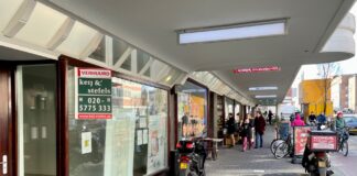 Theewinkel Betjeman&Barton naar de Jan Eef