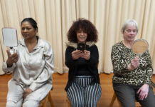 Buurtbewoners met eigen verhaal in Thuis