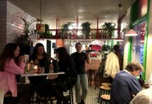 Bij Pizza Project eet je pizza met een schaar