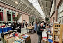 Boekenmarkt in De Hallen