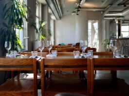 Borisov in Houthaven is club, bar én ‘bouillon’