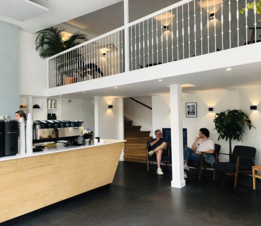 Waarom Five Ways in de Kinkerstraat niet zomaar een koffiezaakje is