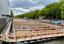 Blik op de bodem van de Singelgracht