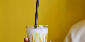 Hoe je in (Nieuw-)West aan het Indo-drankje ‘tjendol’ kunt komen