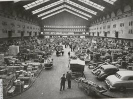 Drukte in de Centrale Markthal in 1950