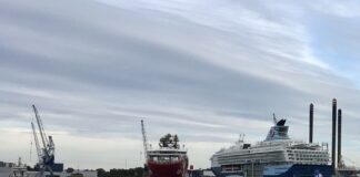 Cruiseschip voor duizend vluchtelingen in haven West