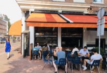 Bij De Kade Café (voorheen Kade West) kent gezelligheid geen tijd