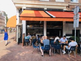 Bij De Kade Café (voorheen Kade West) kent gezelligheid geen tijd