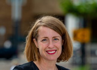 Afval niet hier a.u.b. – Column Ester Fabriek, dagelijks bestuurder stadsdeel West