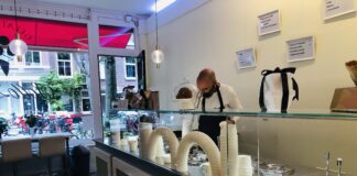 Het laatste ijsje van het seizoen haal je bij SottoZero Gelatobar