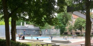 Inzamelingsactie voor schooltassen kinderen in West