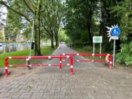 Barrière tegen fietsers Erasmuspark