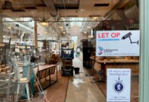 Plofkraak geldautomaat De Hallen, verdachten vluchten