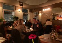 Bij Moos (voorheen Bar Mick) hangen blije vibes in de lucht