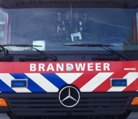 Grote brand bij schrootbedrijf in Westelijk Havengebied