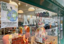 Speelgoed schenken als alternatief voor gekte Black Friday