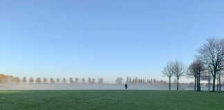 Wandelen door het Westerpark met muziek Corrie van Binsbergen