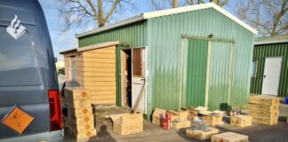 Ruim 600 kilo illegaal vuurwerk in loods in West