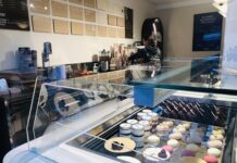 IJssalon Miuz verkoopt ambachtelijk ijs voor honden