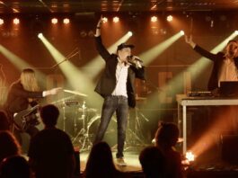 Punk via Almere terug in West